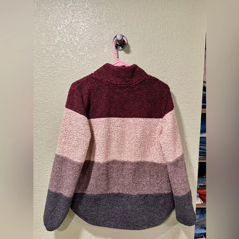 Maurices Pull Over size M